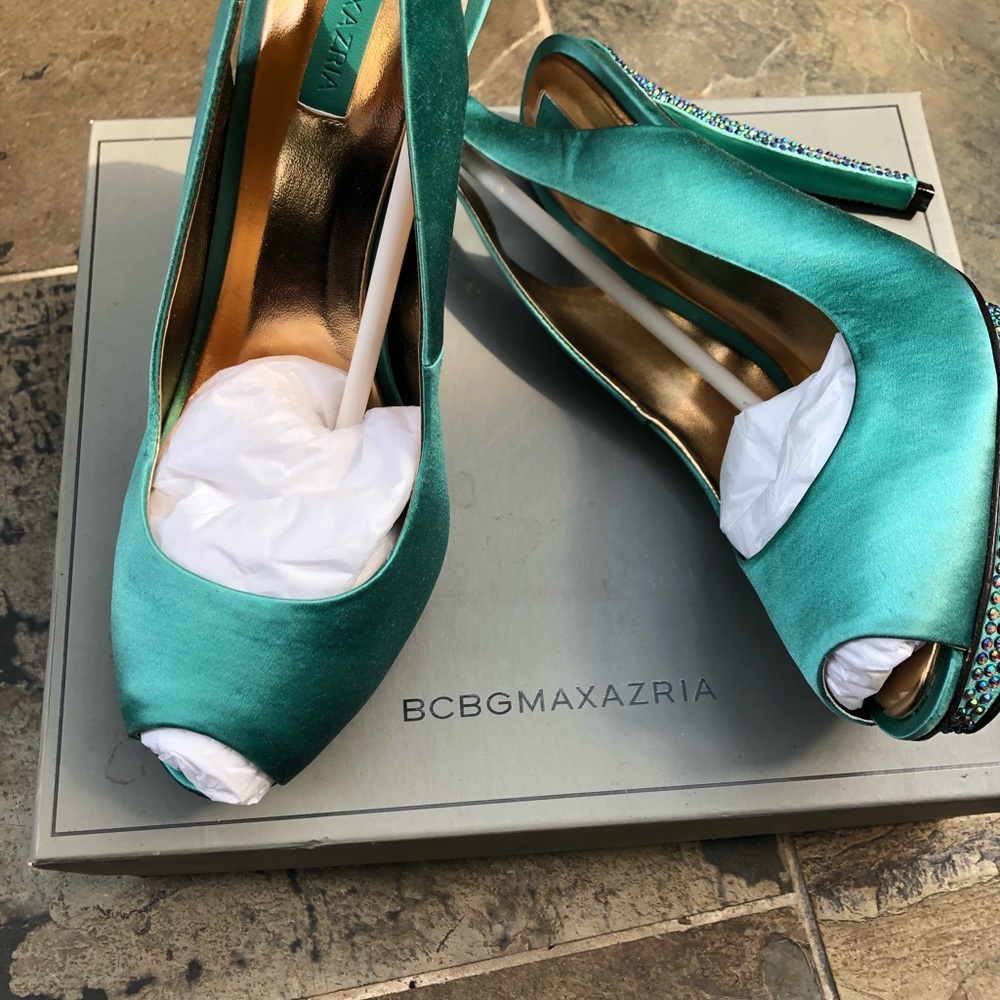 BCBG Max Azria beautiful open toe heels